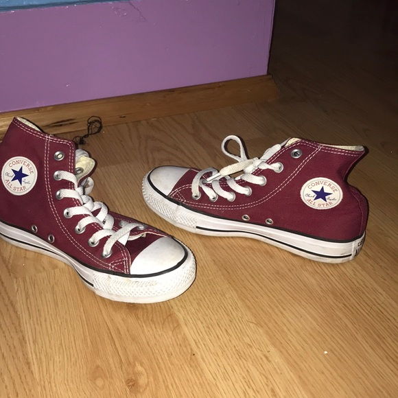 Converse Size 4 (Men) - Picture 1 of 4